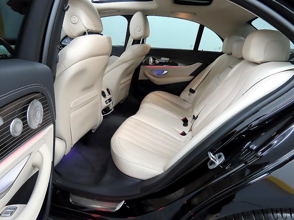 Mercedes Benz E class - Vista 6