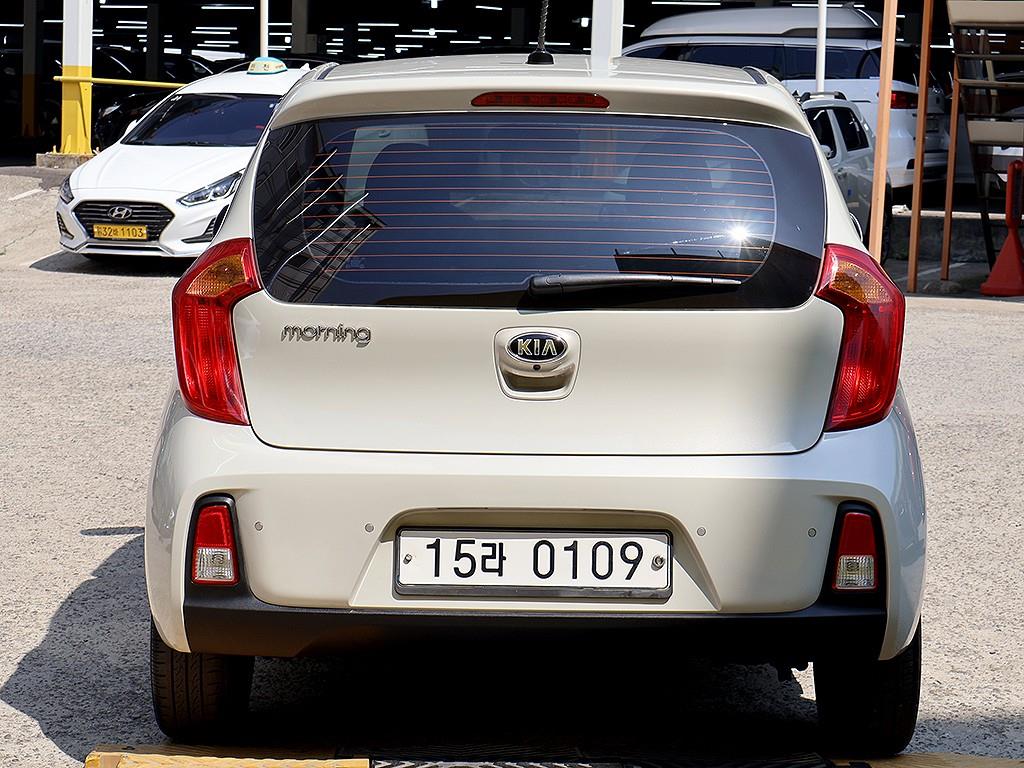 KIA Morning - Vista 5