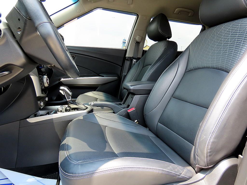 Ssangyong Tivoli - Vista 5