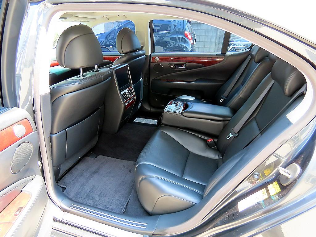Lexus LS - Vista 6