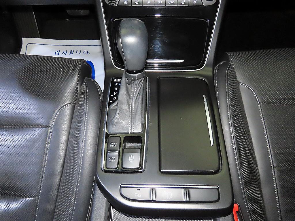 HYUNDAI Grandeur - Vista 12