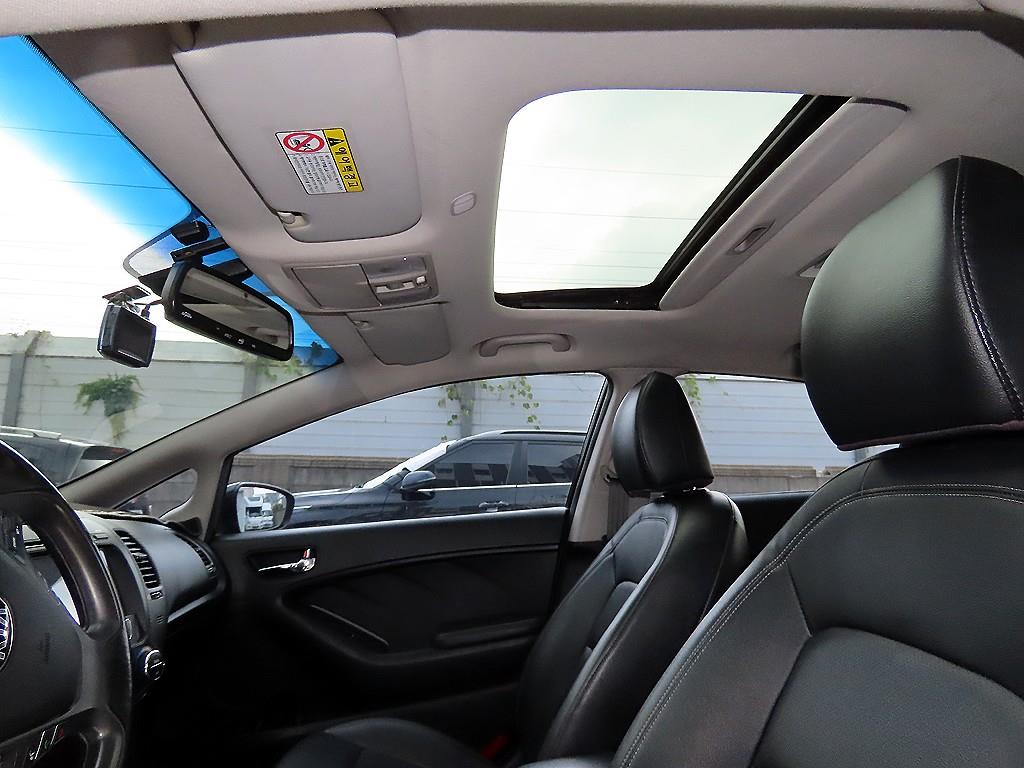 KIA K3 2013 Negro - Importación desde Corea - HF Imports Iquique - Foto 18
