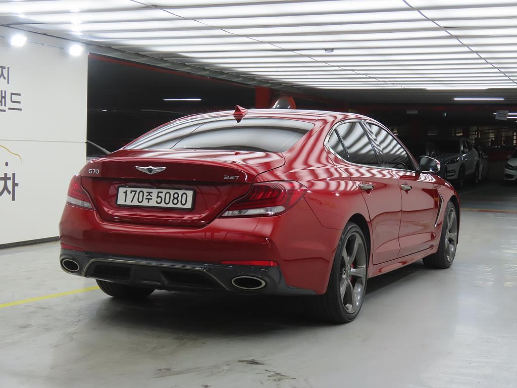 Genesis G70 - Vista 4