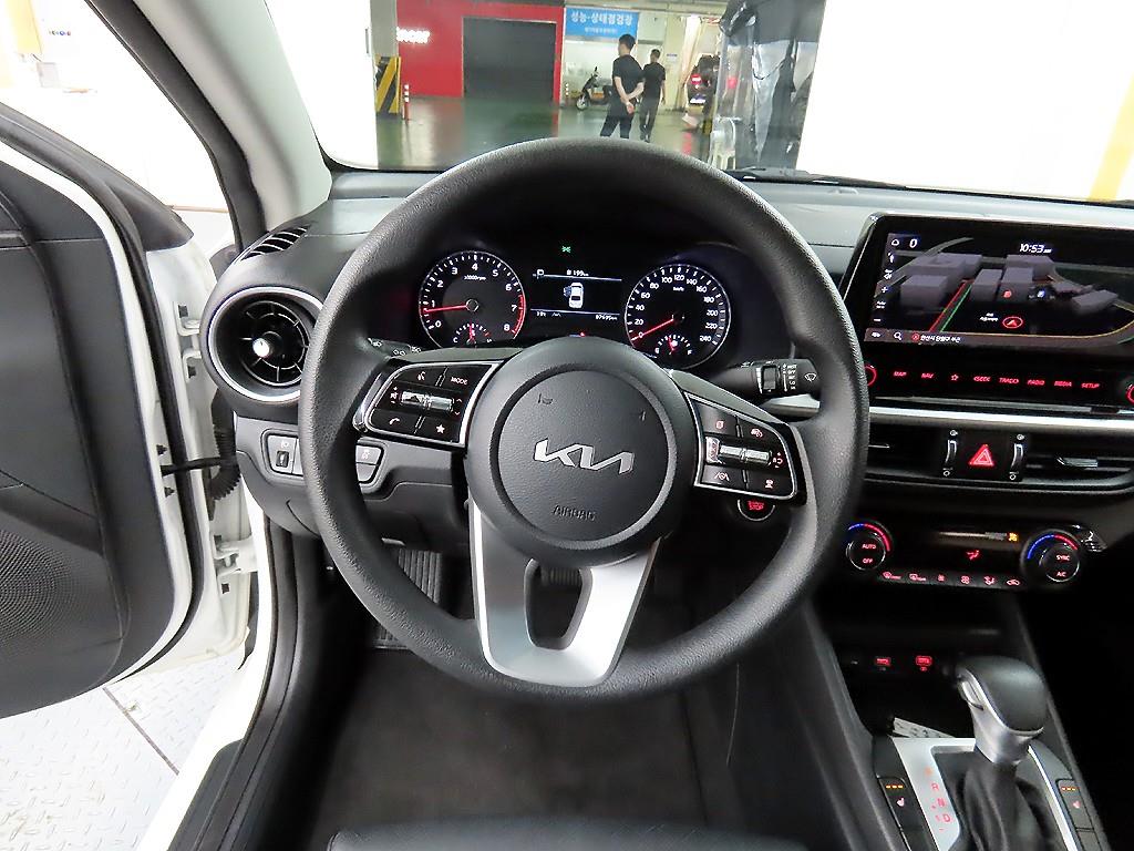 KIA K3 - Vista 9