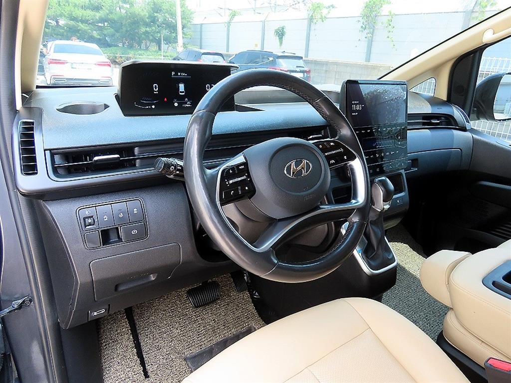 HYUNDAI Staria - Vista 7