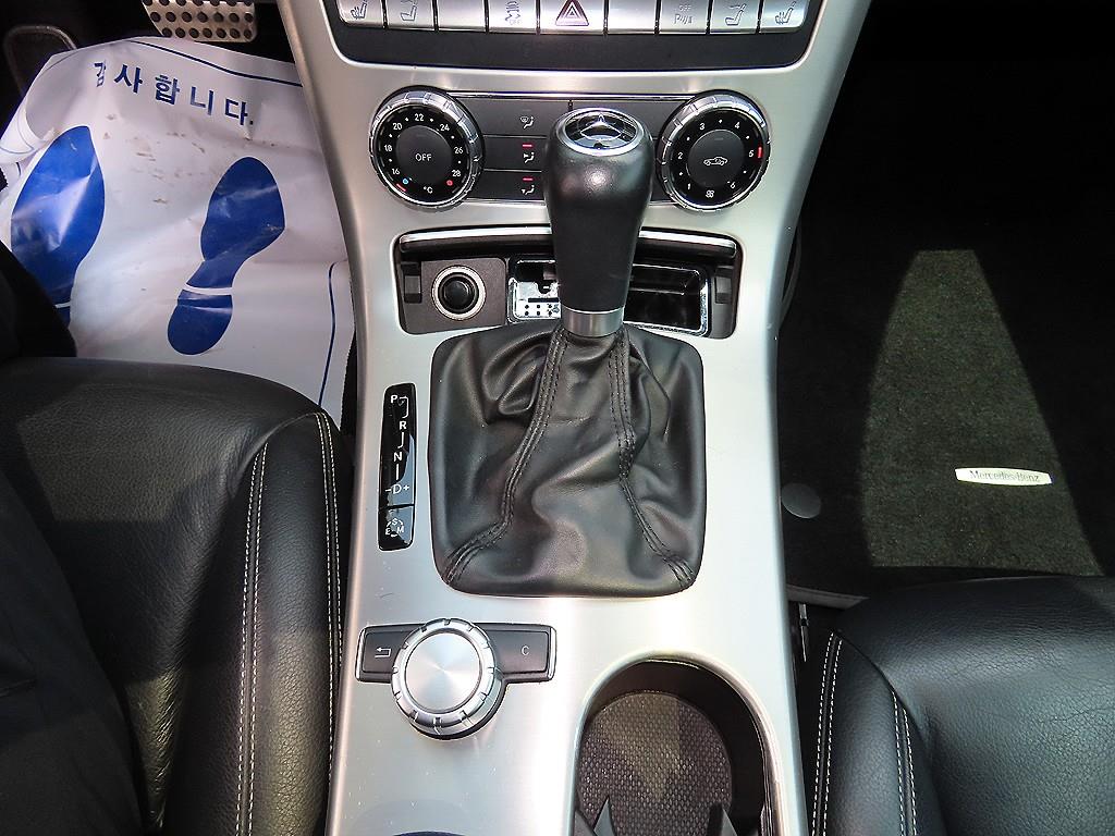 Mercedes Benz SLK Class 2012 Negro - Importación desde Corea - HF Imports Iquique - Foto 13