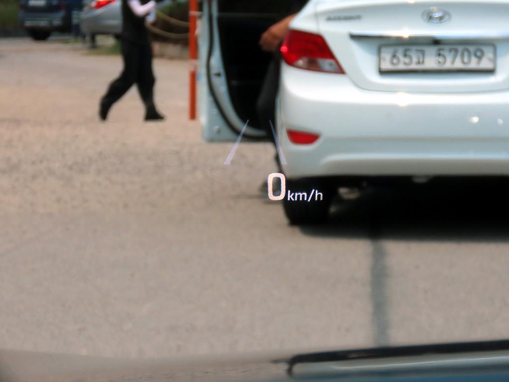 HYUNDAI Genesis - Vista 10