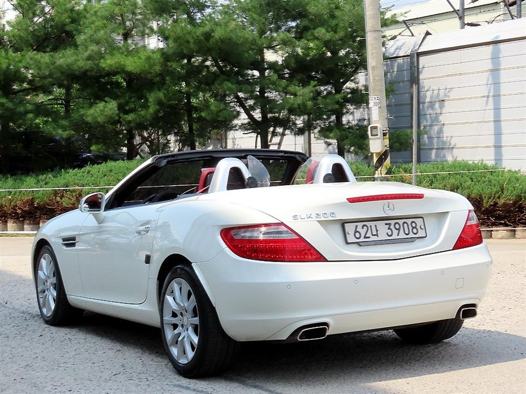 Mercedes Benz SLK Class - Vista 7