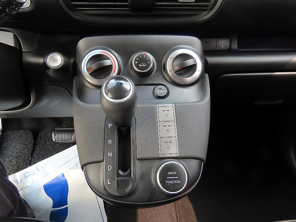 HYUNDAI Casper - Vista 10