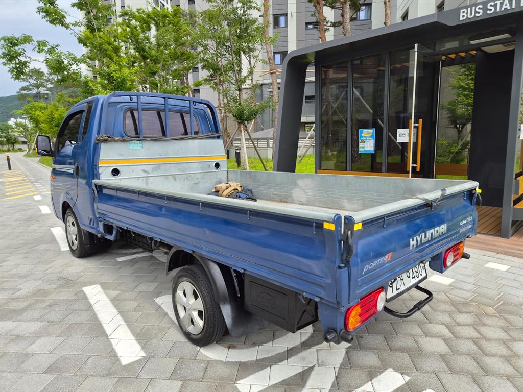 Small Truck Cargo (small) - Vista 3