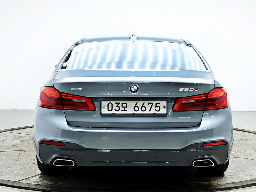 BMW 5 Series - Vista 5