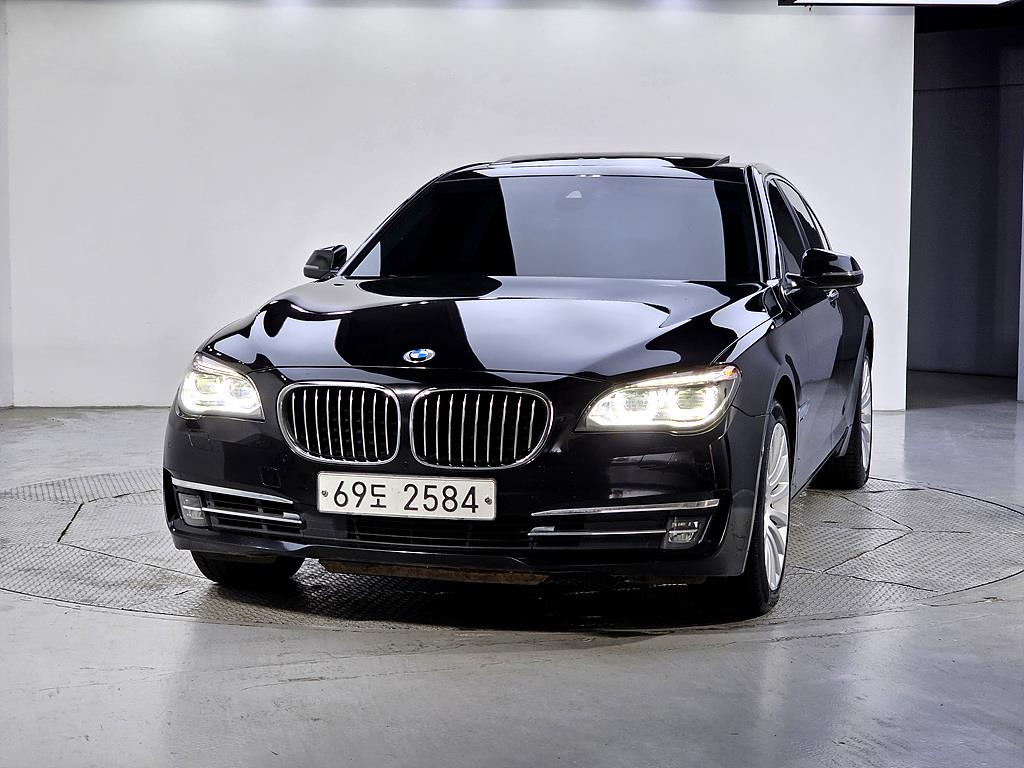 BMW 7 Series - Vista 2