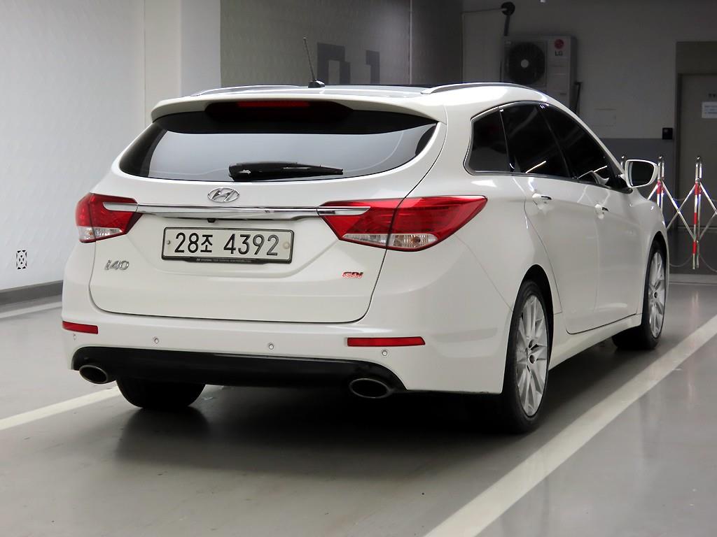 HYUNDAI i40 - Vista 4