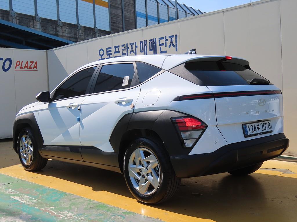 HYUNDAI Kona - Vista 3