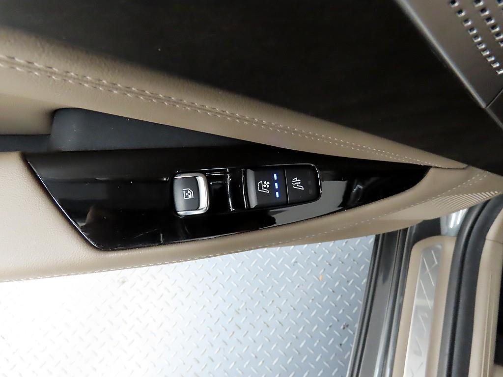 KIA K8 - Vista 12