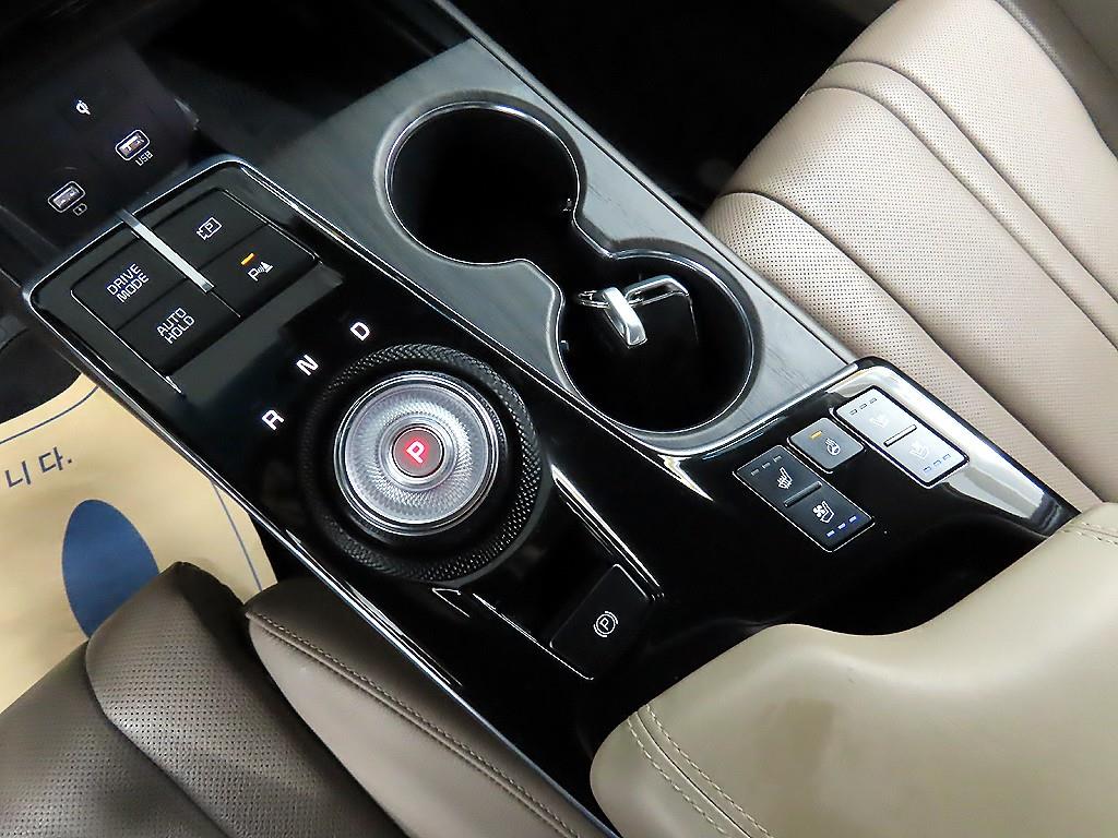 KIA K8 - Vista 10