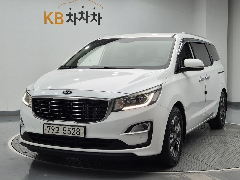 KIA Carnival 2019 Blanco - Importación desde Corea - HF Imports Iquique - Foto 1