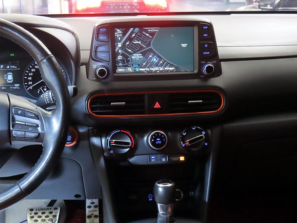 HYUNDAI Kona - Vista 11