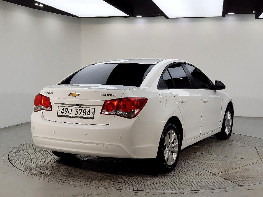 Chevrolet Cruise - Vista 4