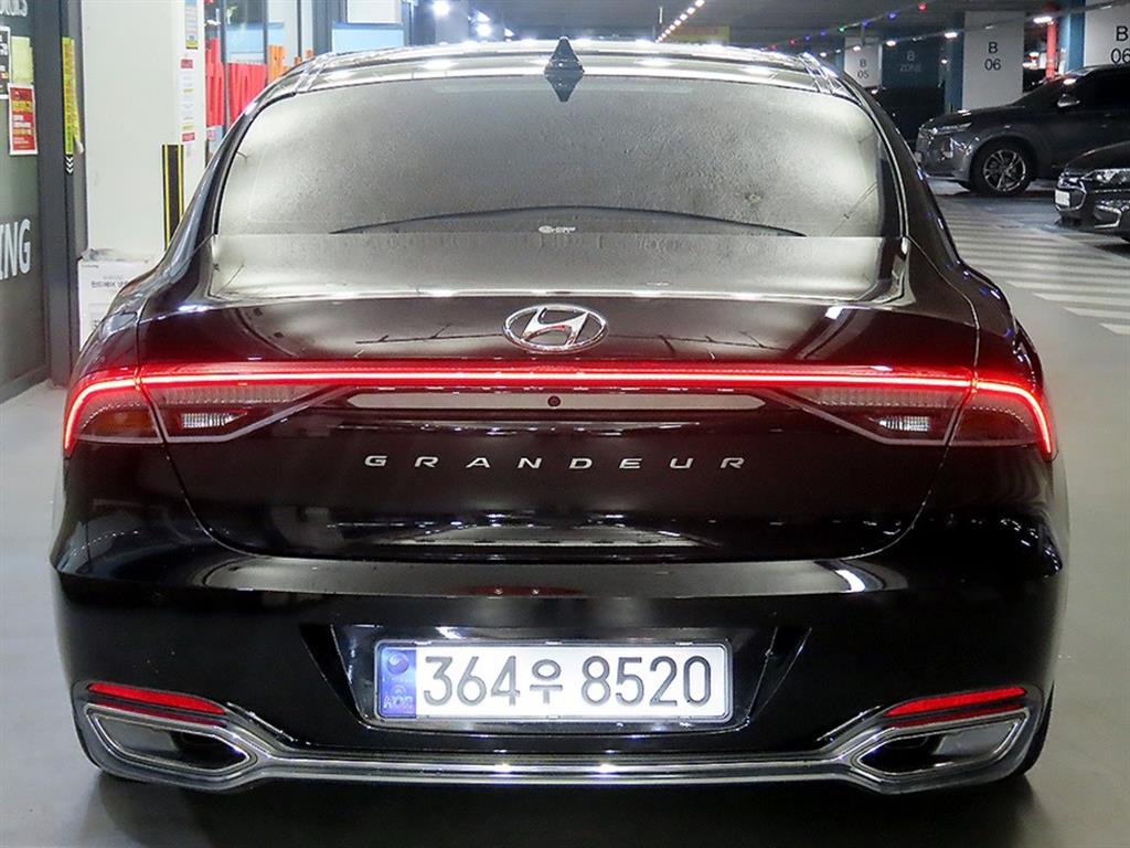 HYUNDAI Grandeur - Vista 5