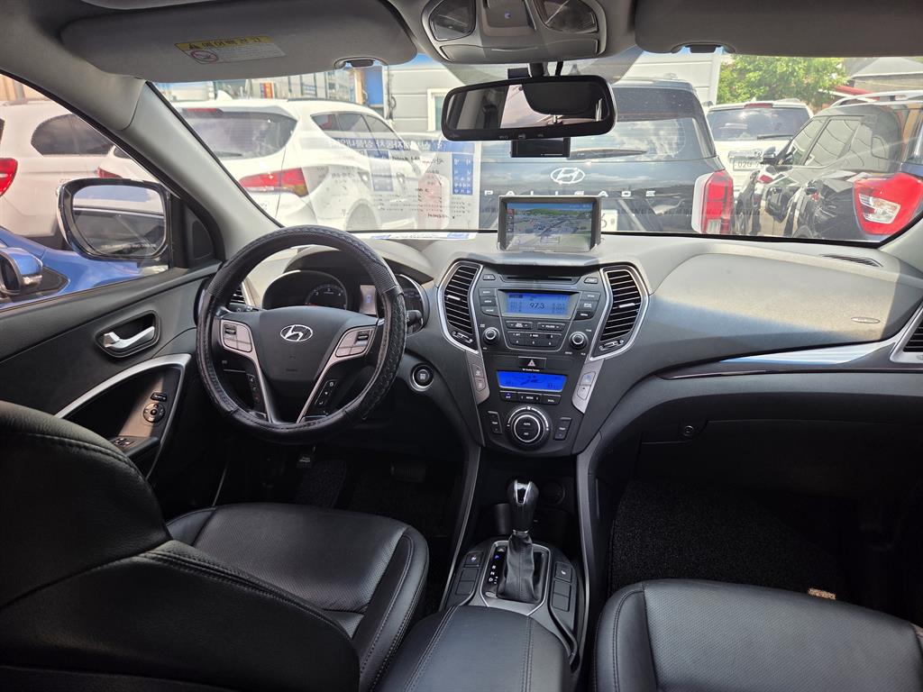 HYUNDAI Santa Fe - Vista 6