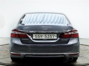 Honda Accord - Vista 6