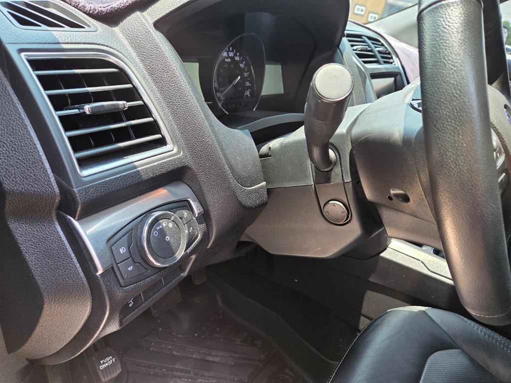 Ford Explorer - Vista 11