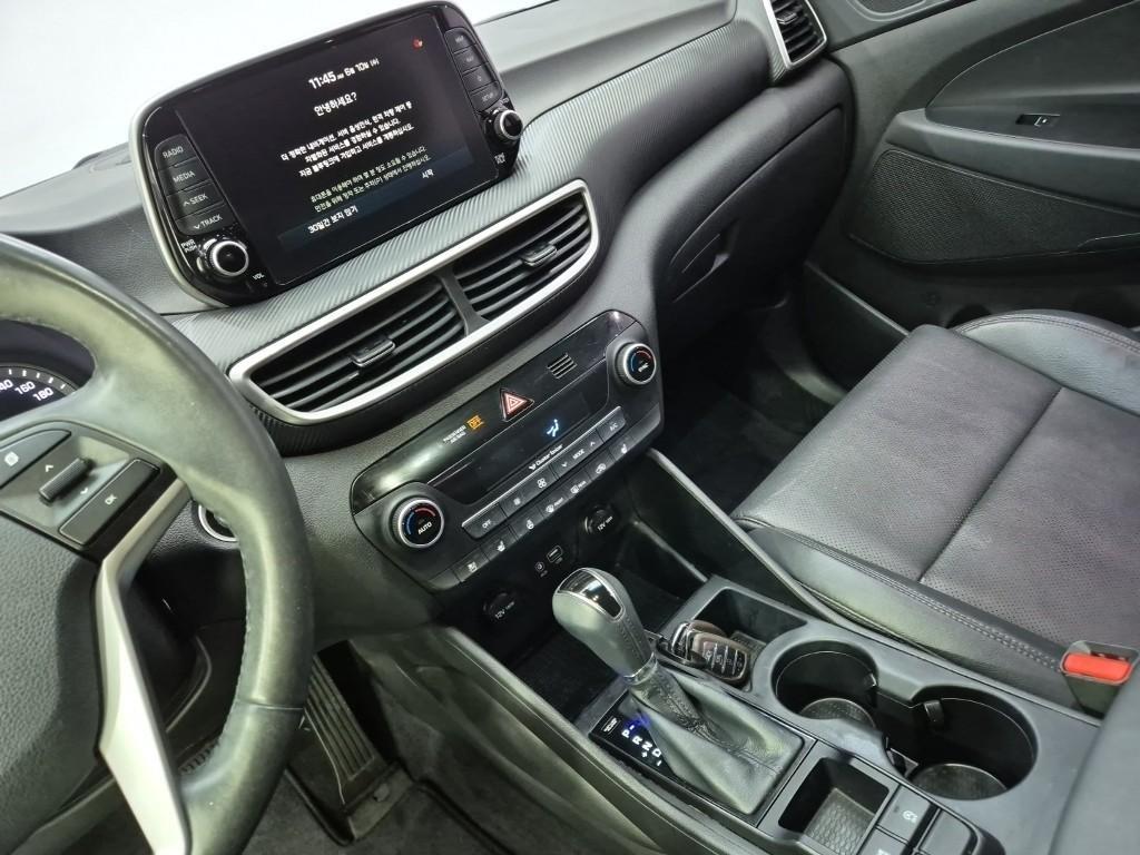 HYUNDAI Tucson - Vista 10