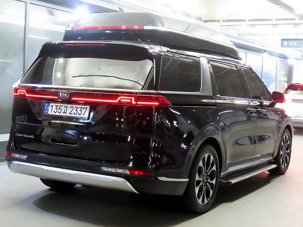 KIA Carnival - Vista 4