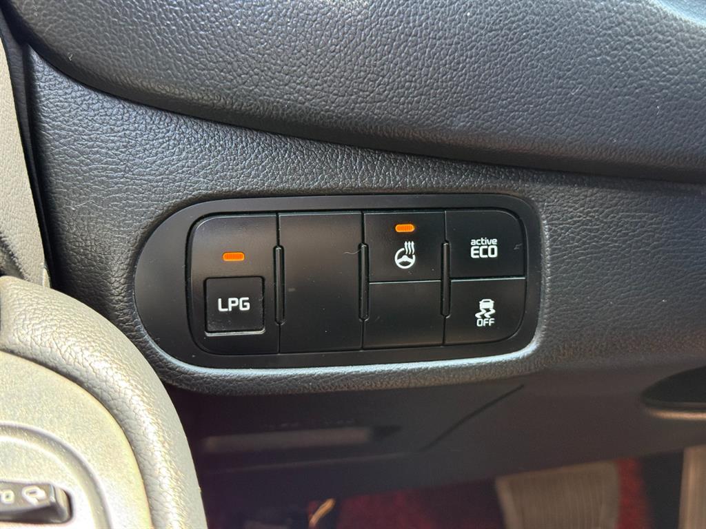 KIA Carens 2014 Gris - Importación desde Corea - HF Imports Iquique - Foto 13