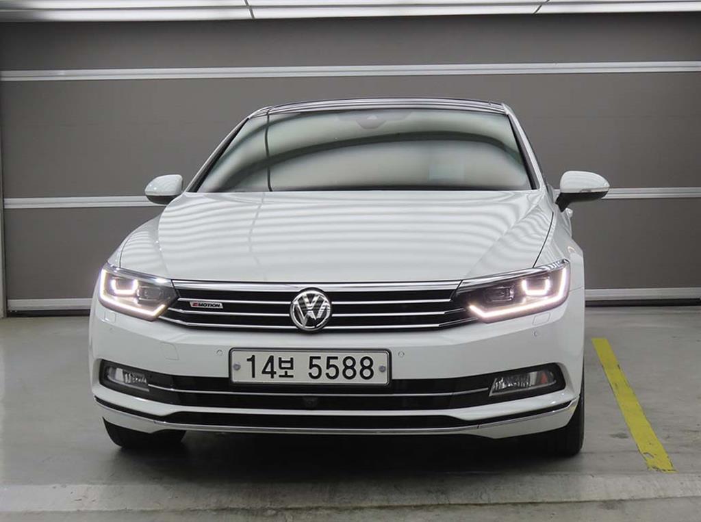 Volkswagen Passat - Vista 2