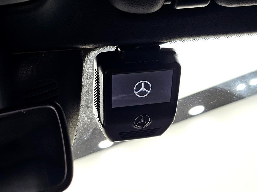 Mercedes Benz E class - Vista 11