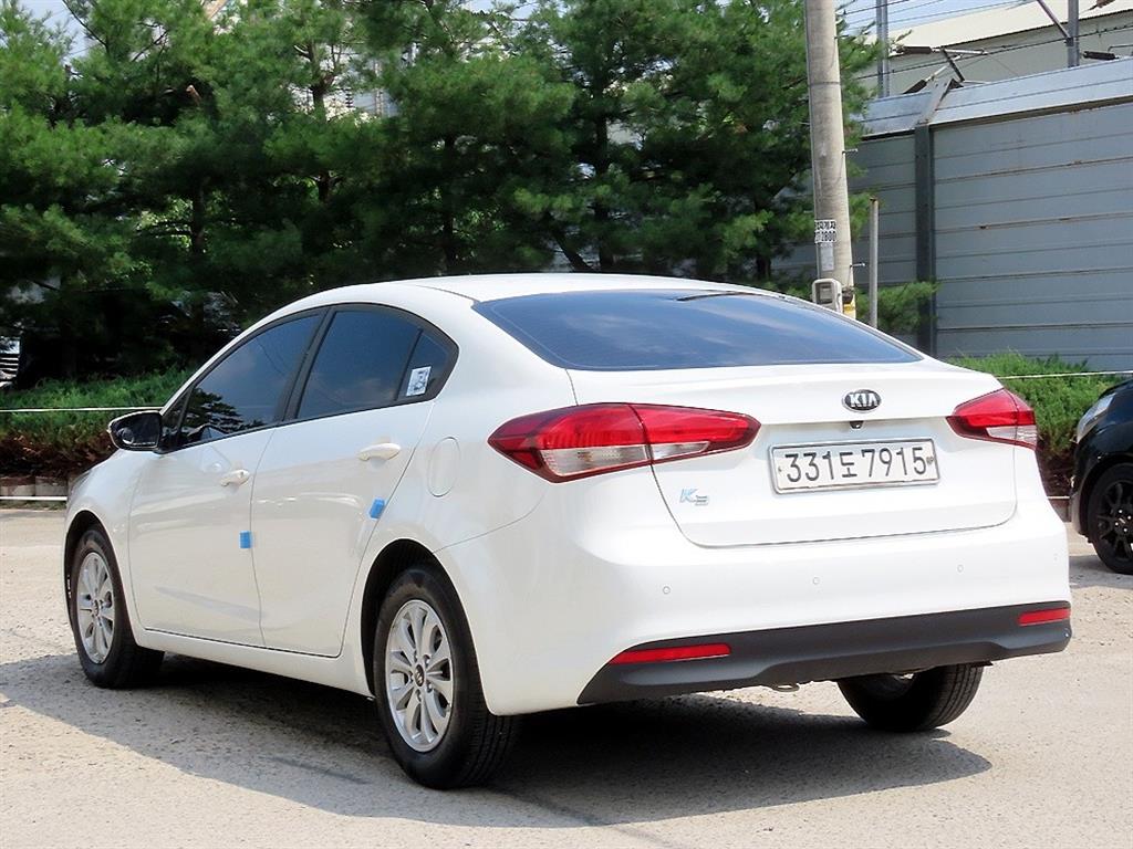 KIA K3 - Vista 3