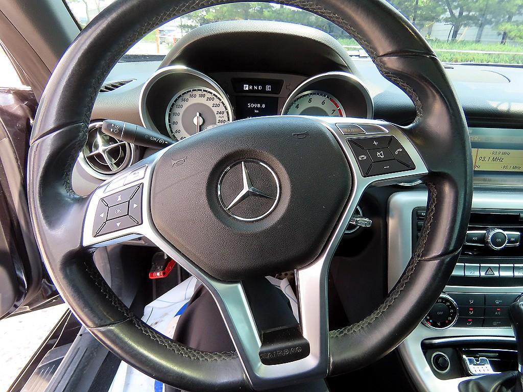 Mercedes Benz SLK Class - Vista 11