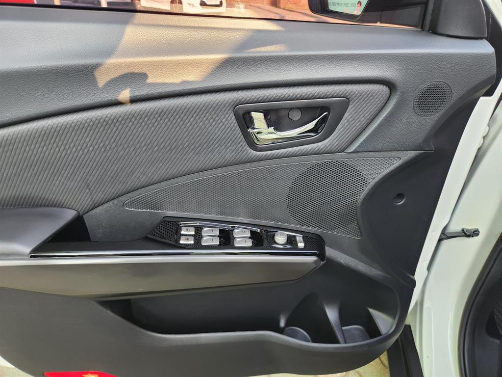Ssangyong Tivoli - Vista 10