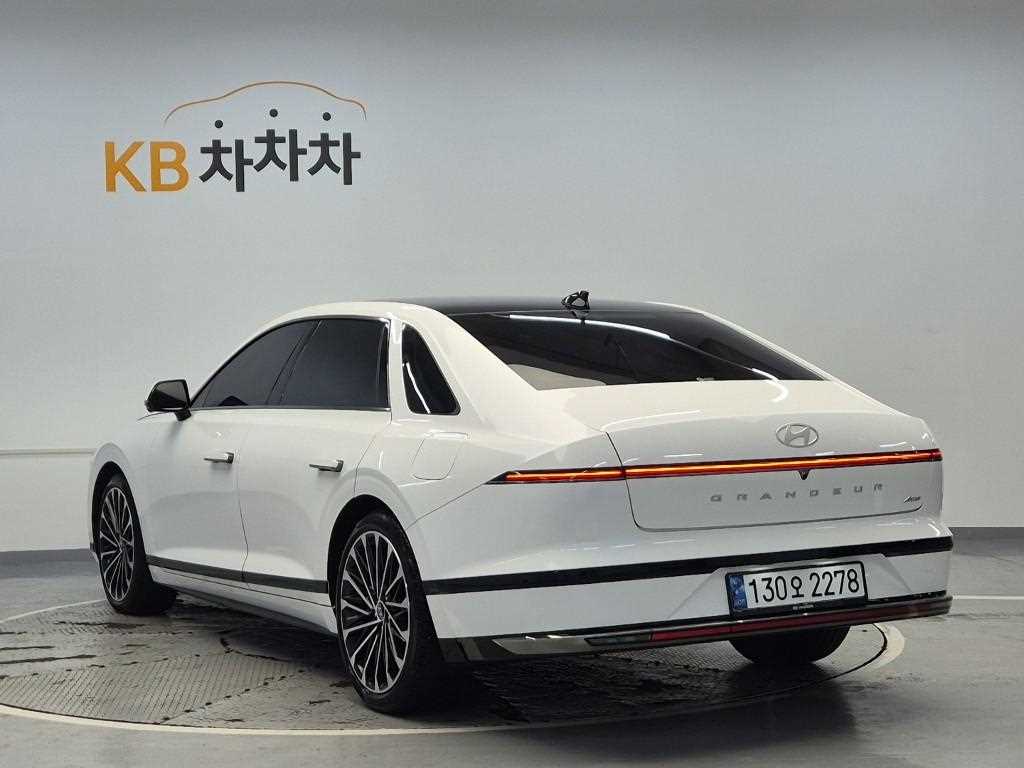 HYUNDAI Grandeur - Vista 2