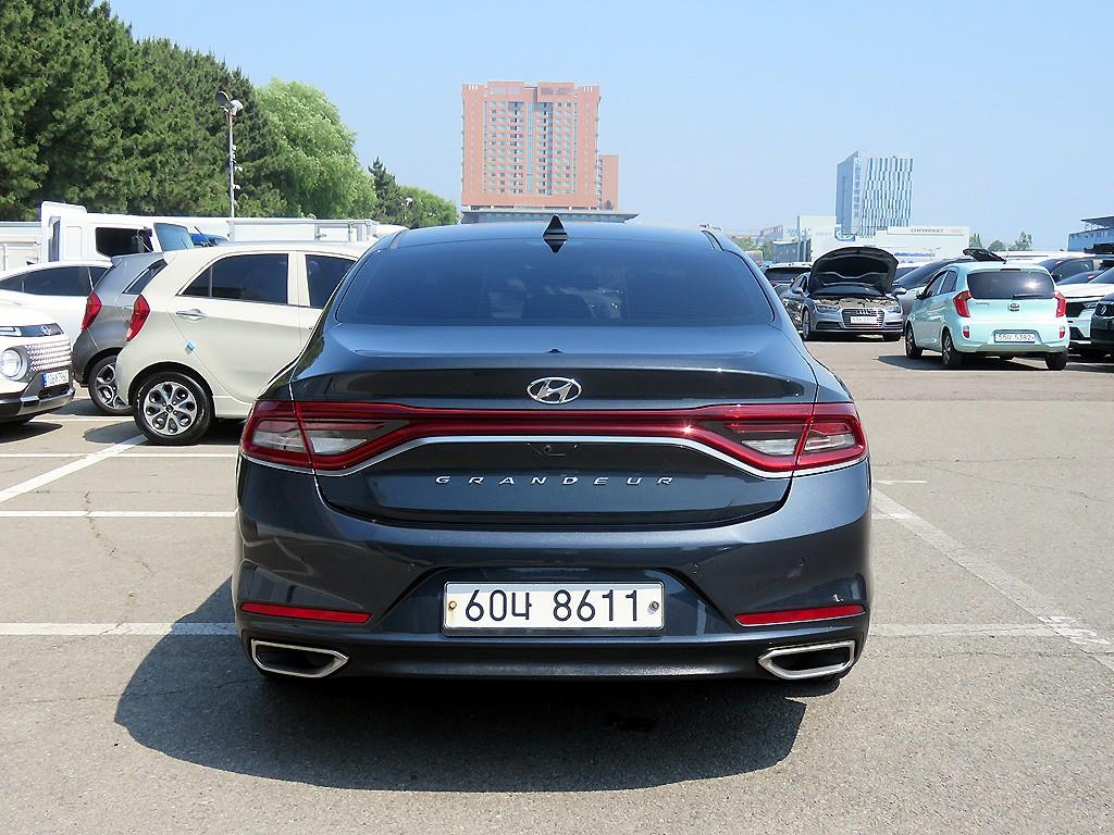 HYUNDAI Grandeur - Vista 3