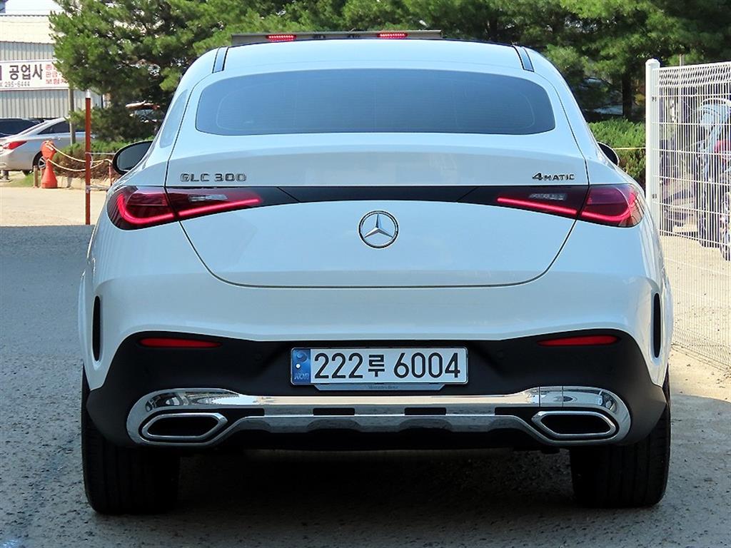 Mercedes Benz GLC Class - Vista 4