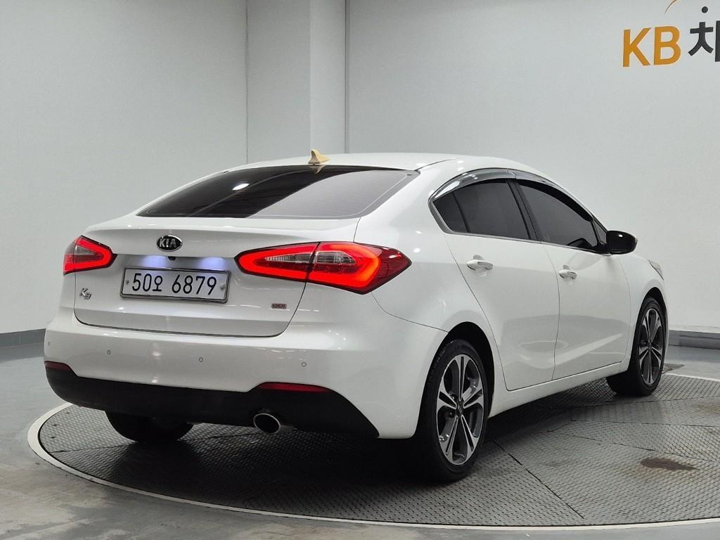 KIA K3 - Vista 4