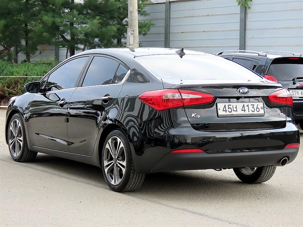 KIA K3 - Vista 3