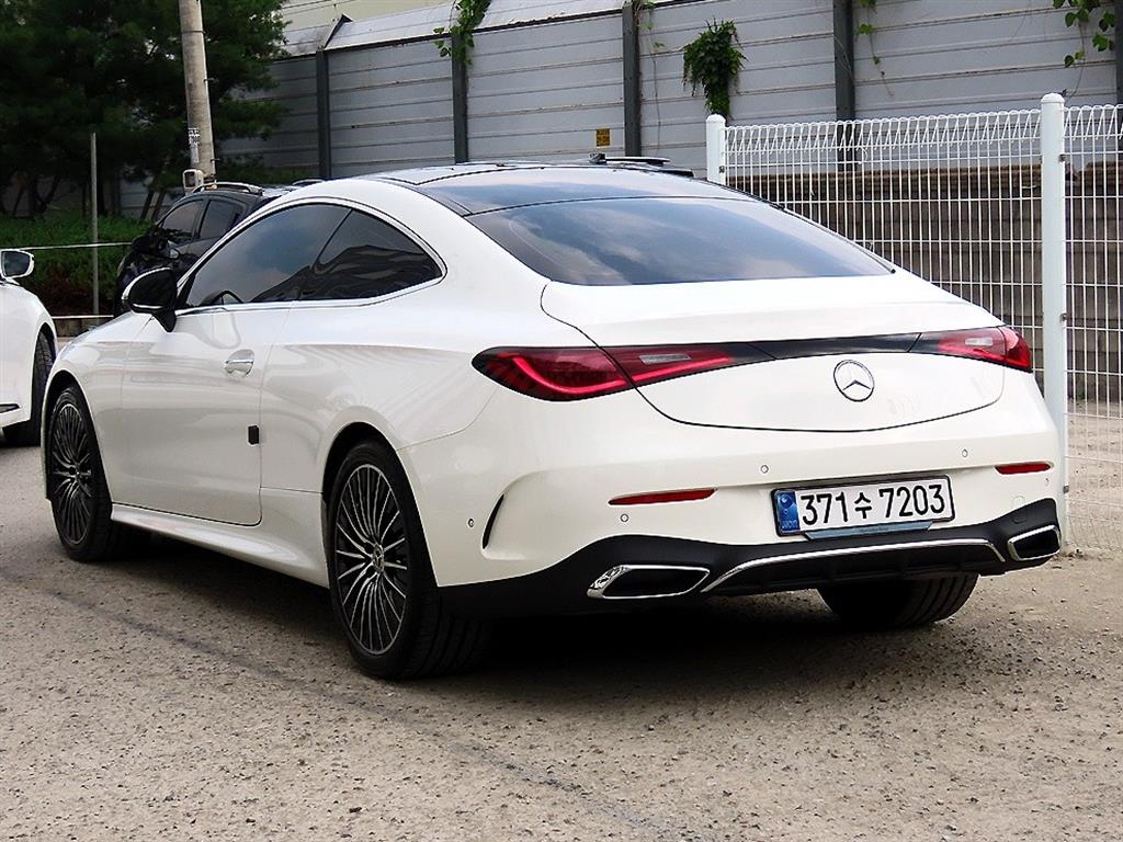 Mercedes Benz CLE Class - Vista 3