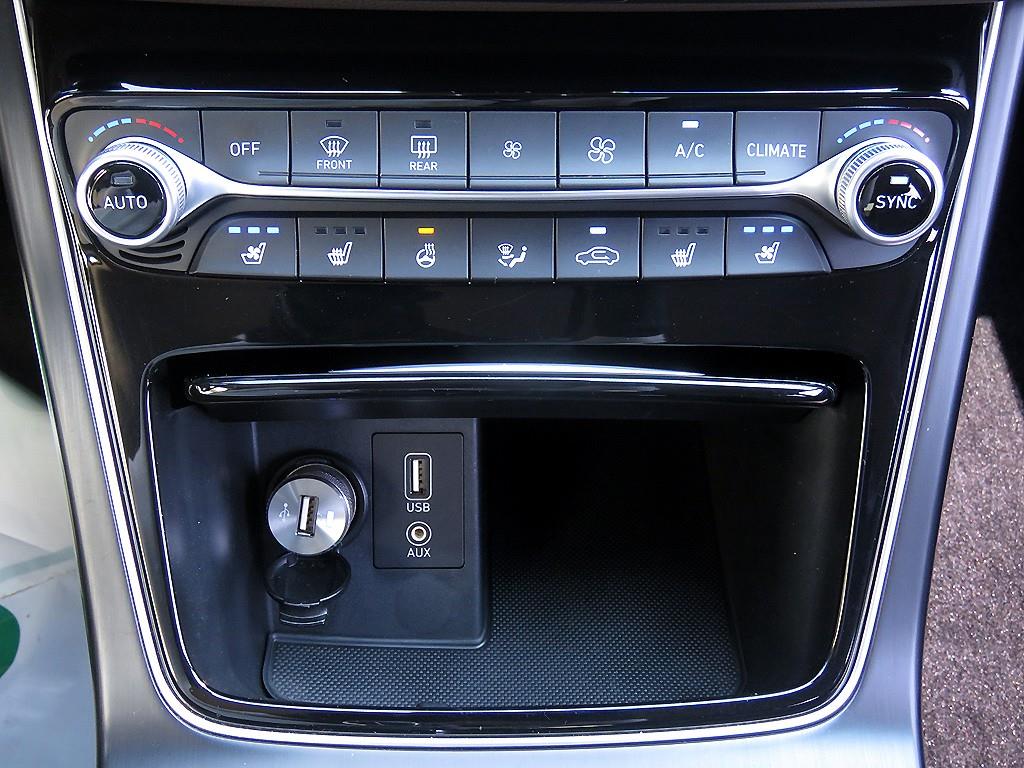 HYUNDAI Grandeur - Vista 12