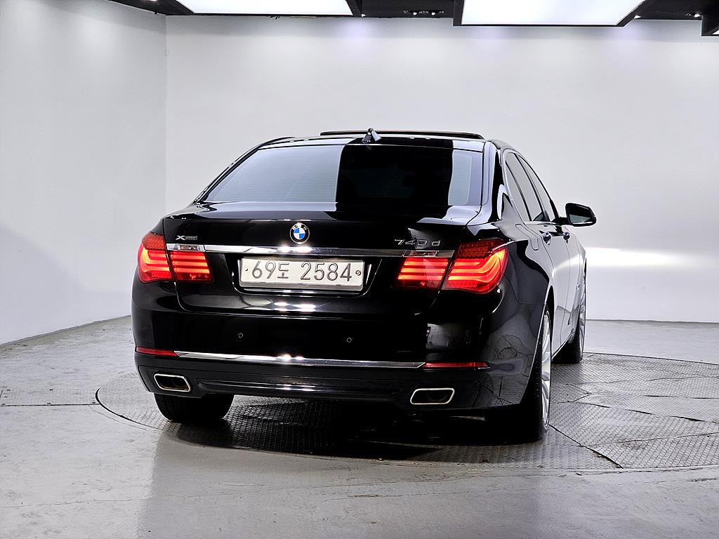 BMW 7 Series - Vista 3
