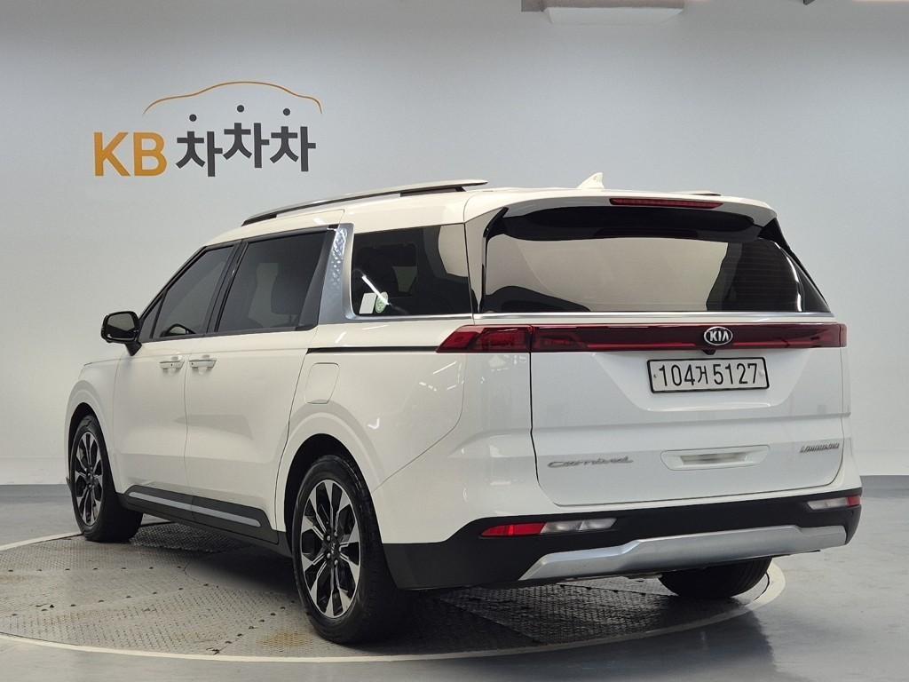 KIA Carnival - Vista 2