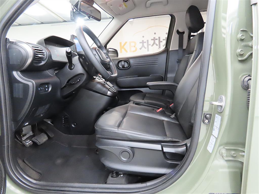 HYUNDAI Casper - Vista 5