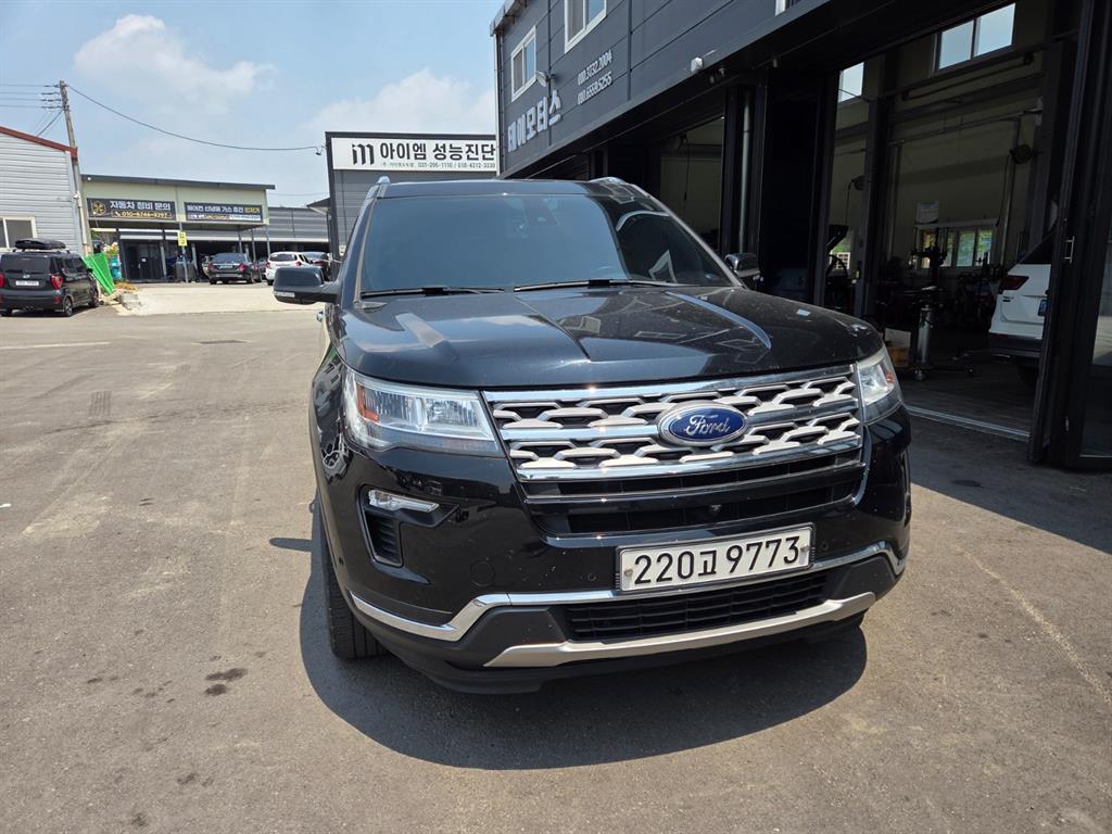 Ford Explorer 2018 Negro - Importación desde Corea - HF Imports Iquique - Foto 1