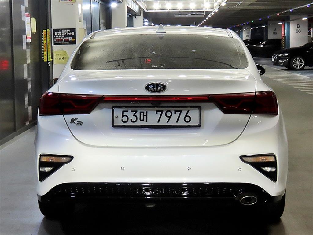 KIA K3 - Vista 5