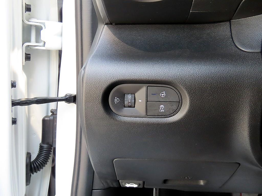 HYUNDAI Casper - Vista 12