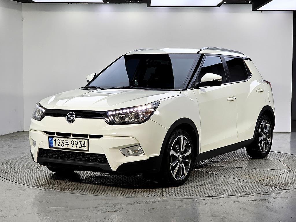 Ssangyong Tivoli 2016 Blanco - Importación desde Corea - HF Imports Iquique - Foto 1