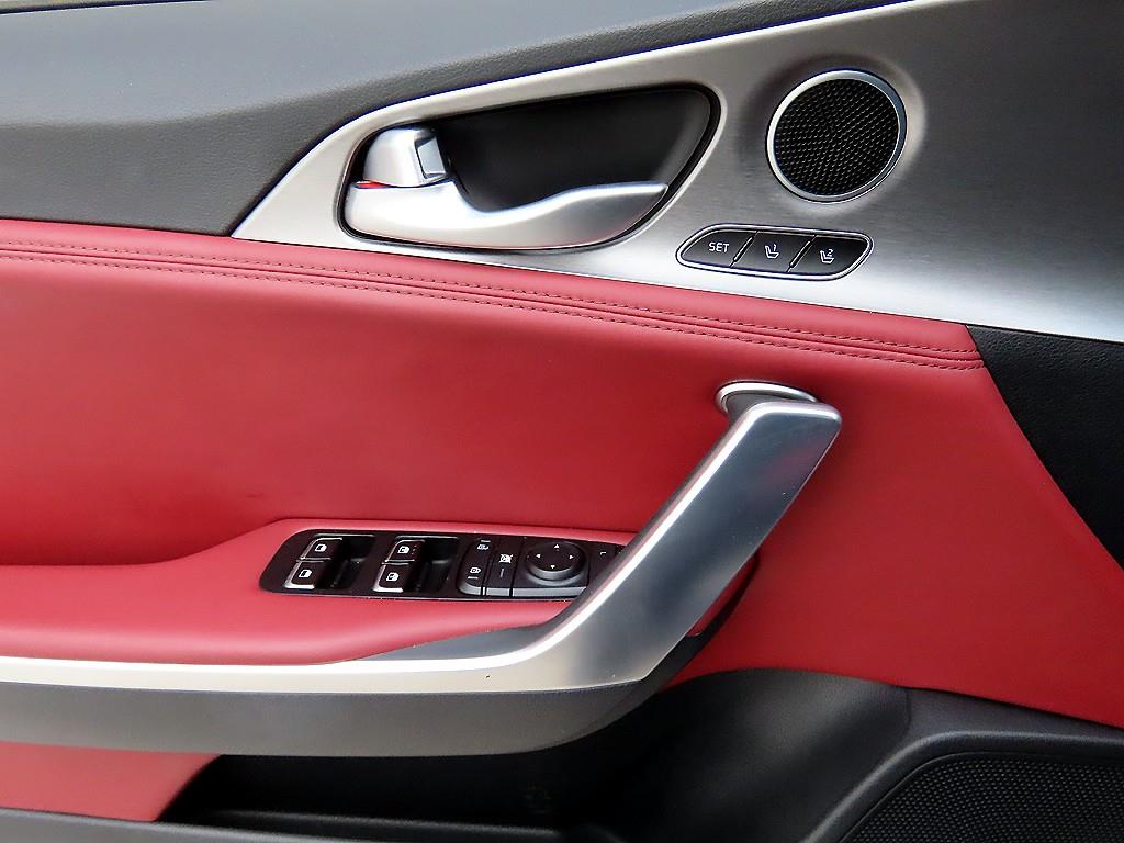 KIA Stinger - Vista 11